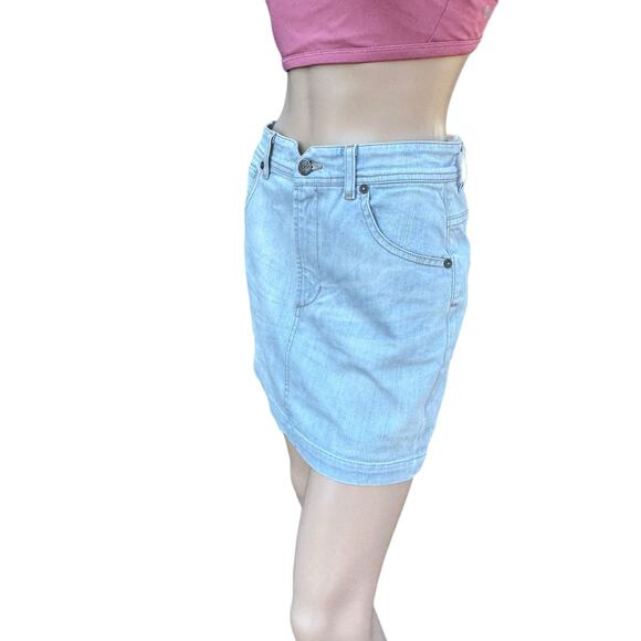 New Citizens of Humanity Women's Blue Light Wash Jean Denim Mini Skirt Size 28 - Picture 3 of 12